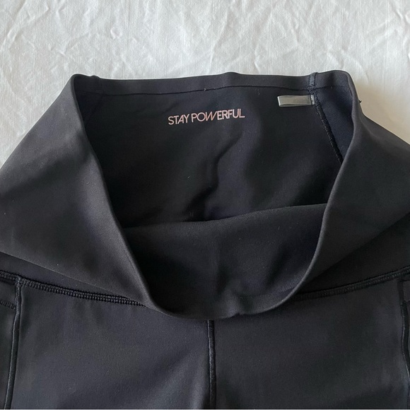 Calia | High-Waisted Bike Shorts w/ Pockets - Size M - Picture 6 of 8